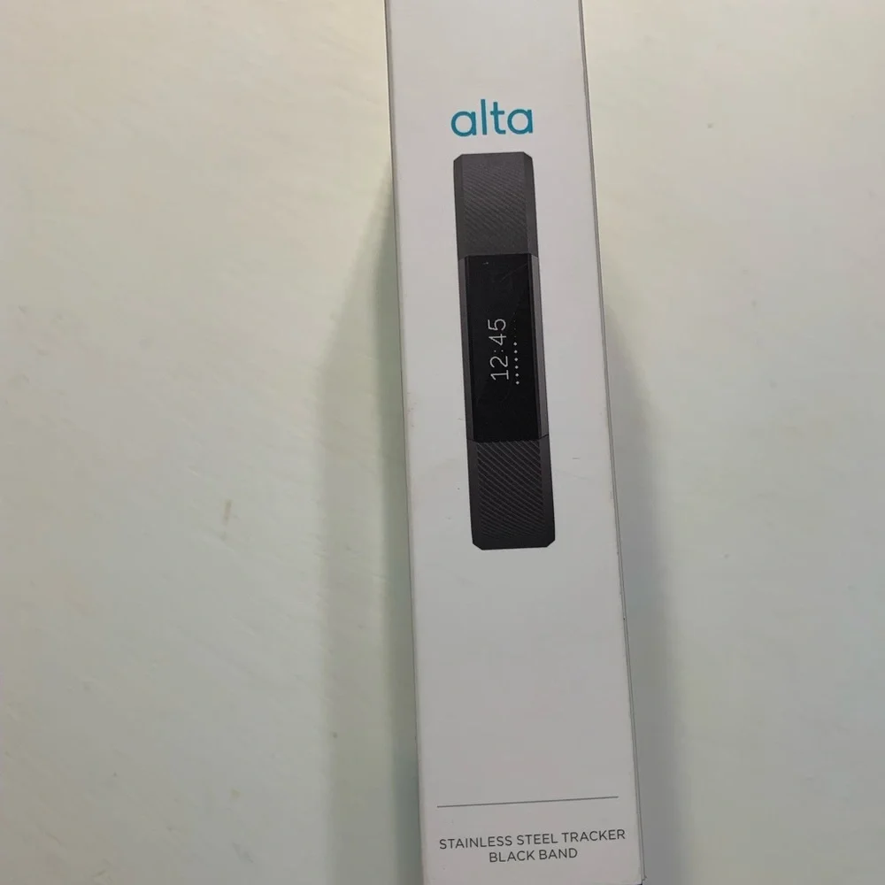 USED FitBit Alta. Size Large. PLEASE READ DESCRIPTION BELOW.